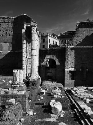 markets of trajan_1892 BW DETAIL.jpg